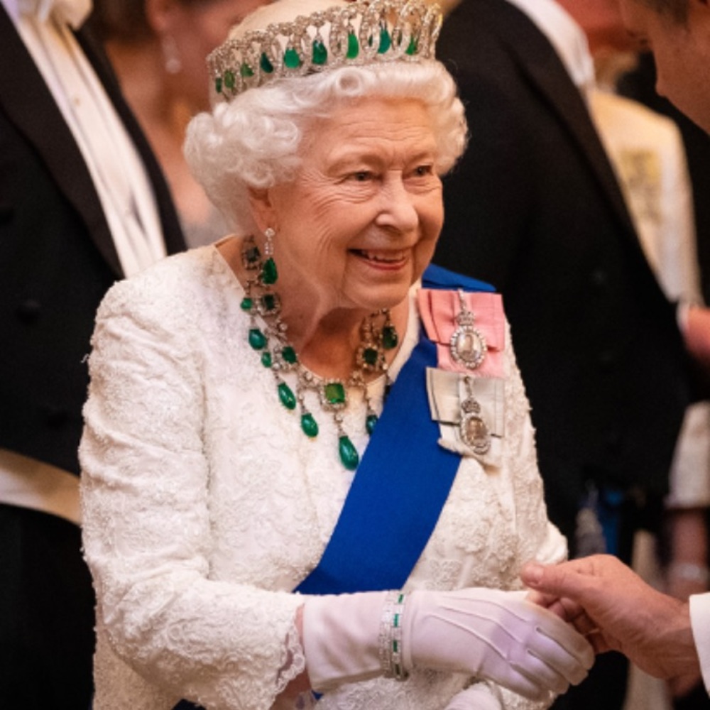 LAST ONE! Emerald crystal statement necklace set just like HRM Elizabeth II
